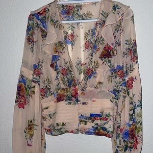 Floral top from the buckle